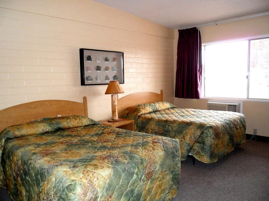 Grand Canyon Caverns Inn Пийч Спрингс Стая снимка