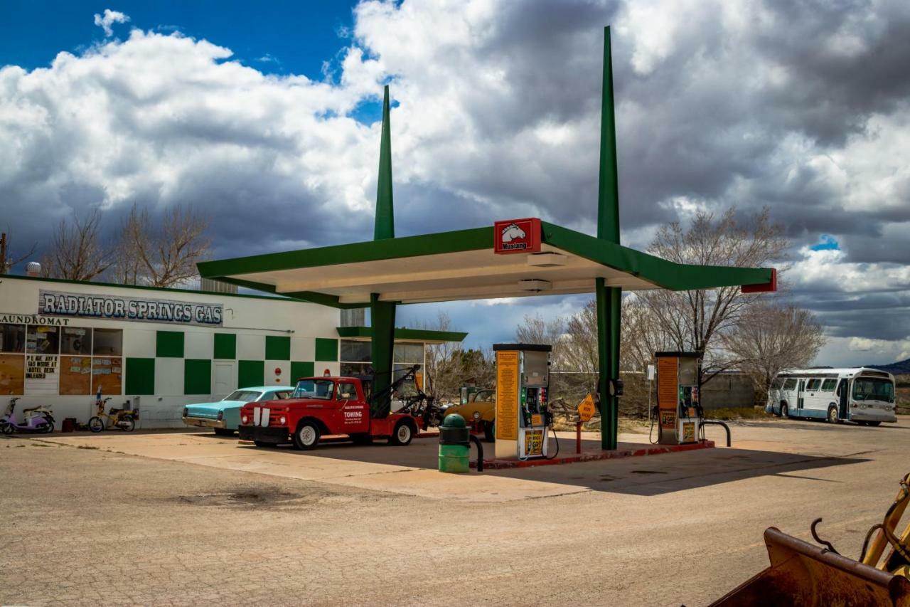 Grand Canyon Caverns Inn Пийч Спрингс Екстериор снимка
