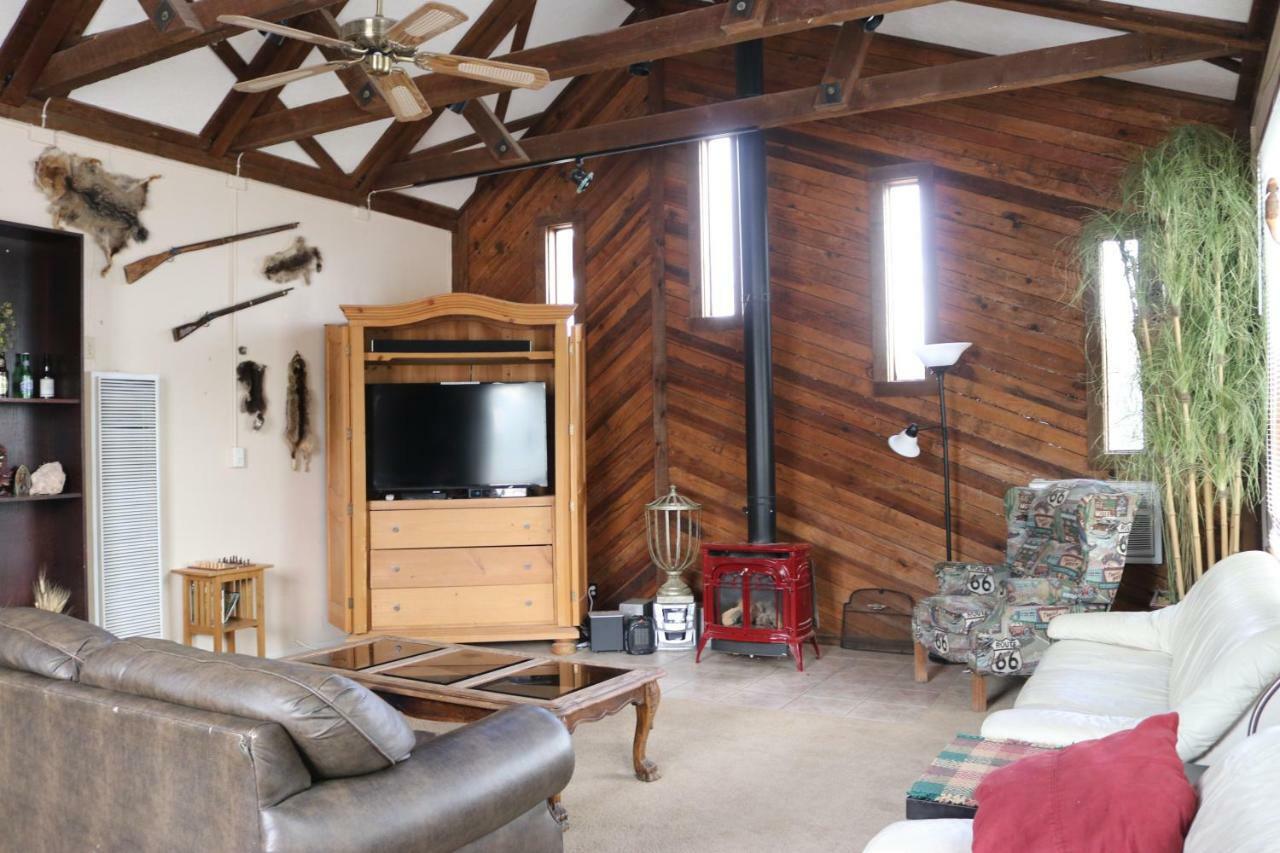 Grand Canyon Caverns Inn Пийч Спрингс Екстериор снимка
