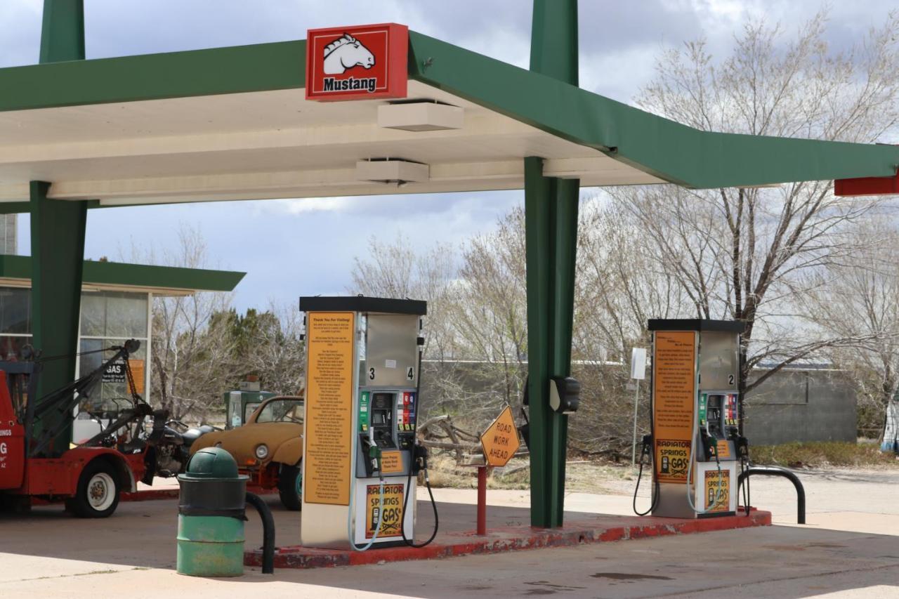 Grand Canyon Caverns Inn Пийч Спрингс Екстериор снимка